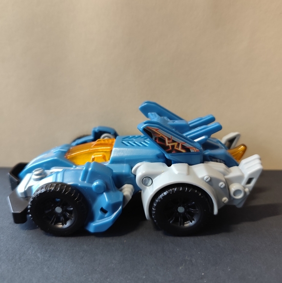 4/$50⭐️VTech Switch N Go Dinos Turmoil the Triceratops Transforming Racecar - Picture 3 of 9